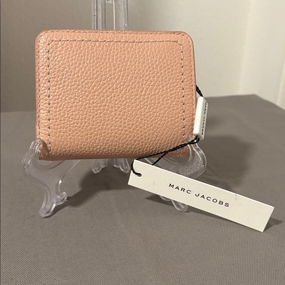 NWT MARC JACOBS Pebbled Leather Compact Wallet In Rose - Picture 3 of 7